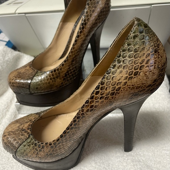 Authentic Fendi Fendista Python - Picture 7 of 10
